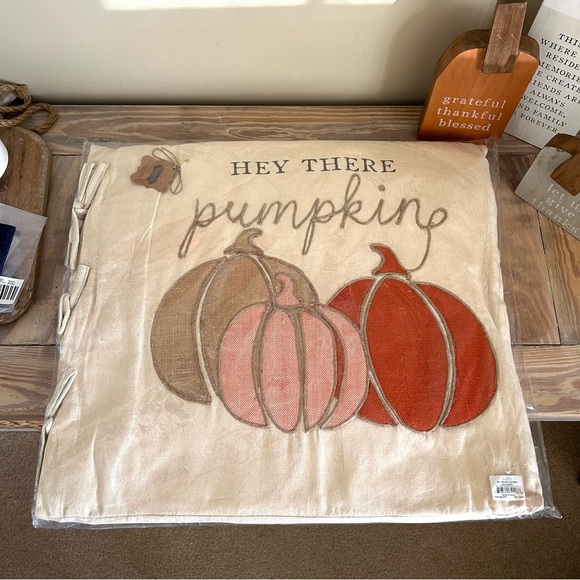 Mud Pie Large Pumpkin Throw Pillow 🆕🍂 - Picture 7 of 7